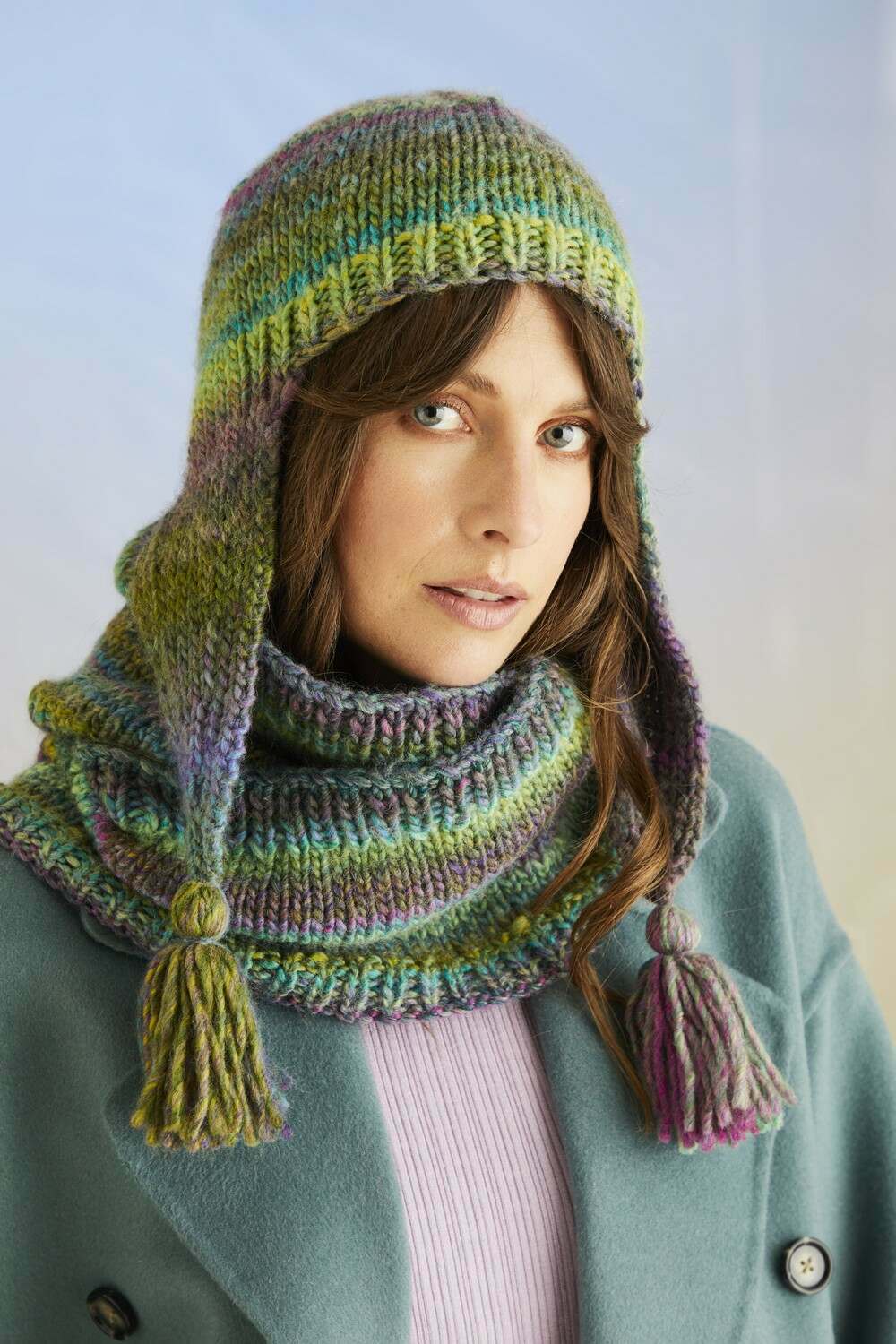 Sirdar 10709 Hat and Snood in Jewelspun with Wool Chunky