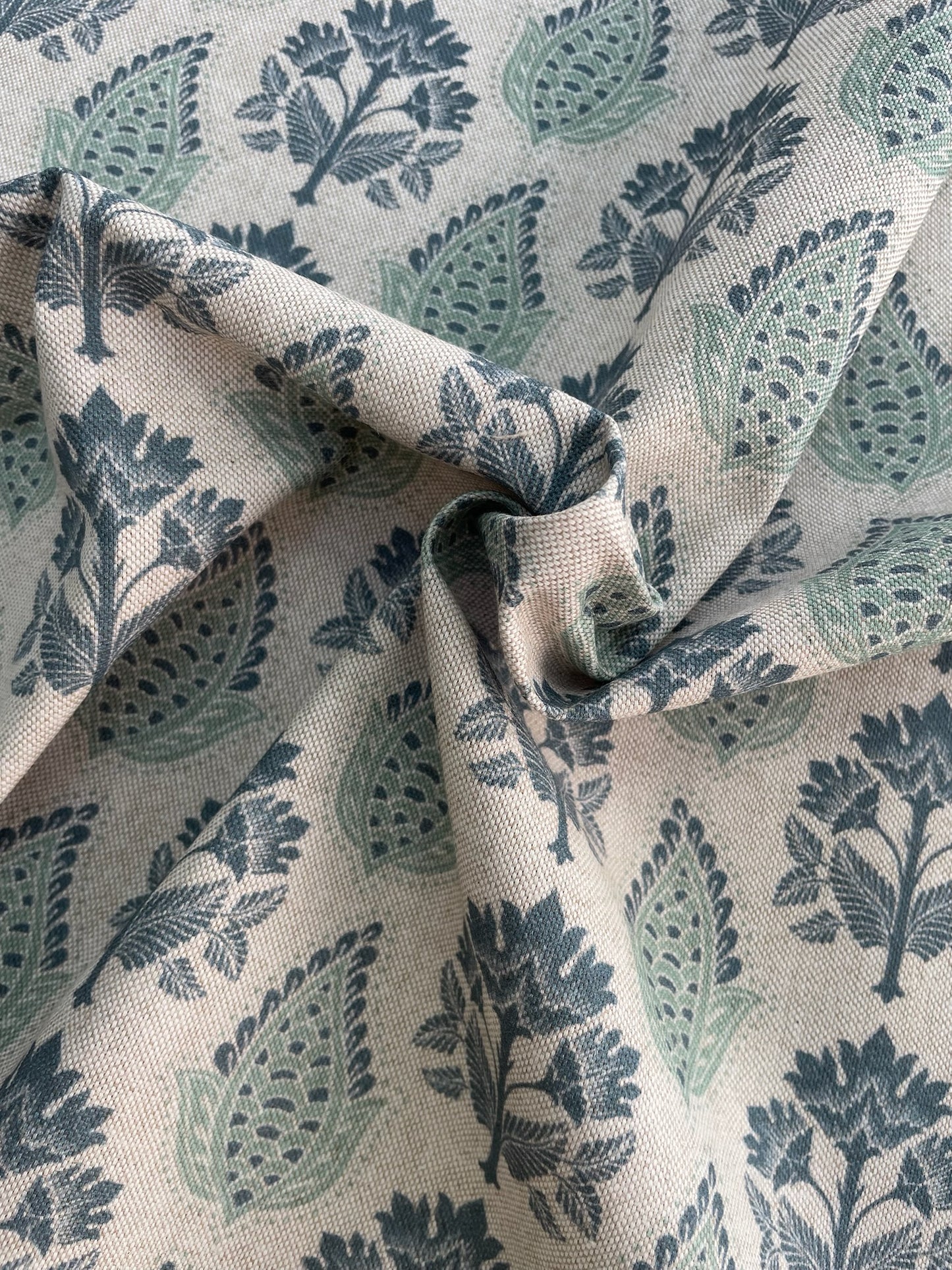 Lulworth / Eau De Nil