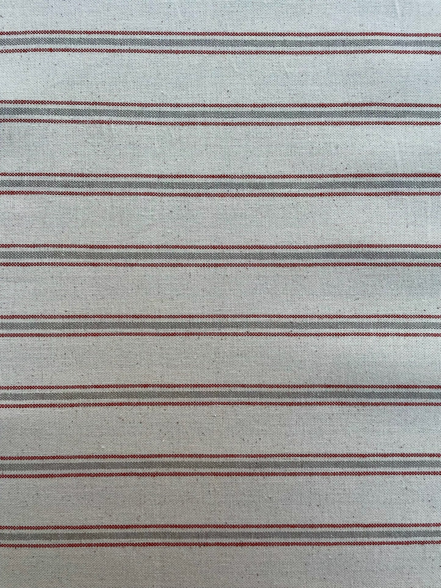 Lord Stripe / Brick Cream