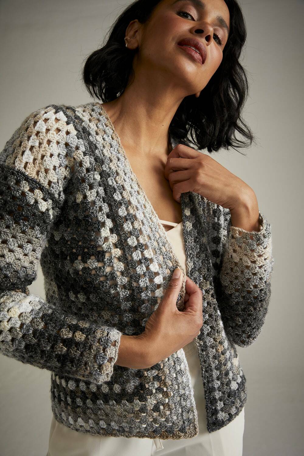 SIRDAR 10727  Cardigan in Jewelspun